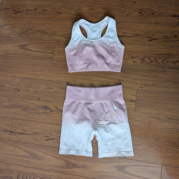 rebel ol Other - Women's Pink and White Sports Bra